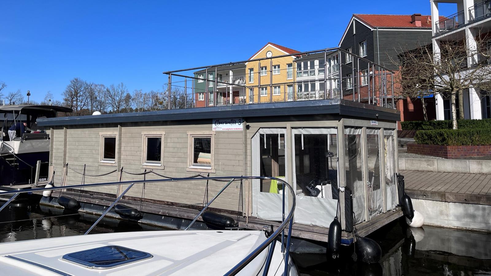 Hausboot CW 2 – Außenansicht