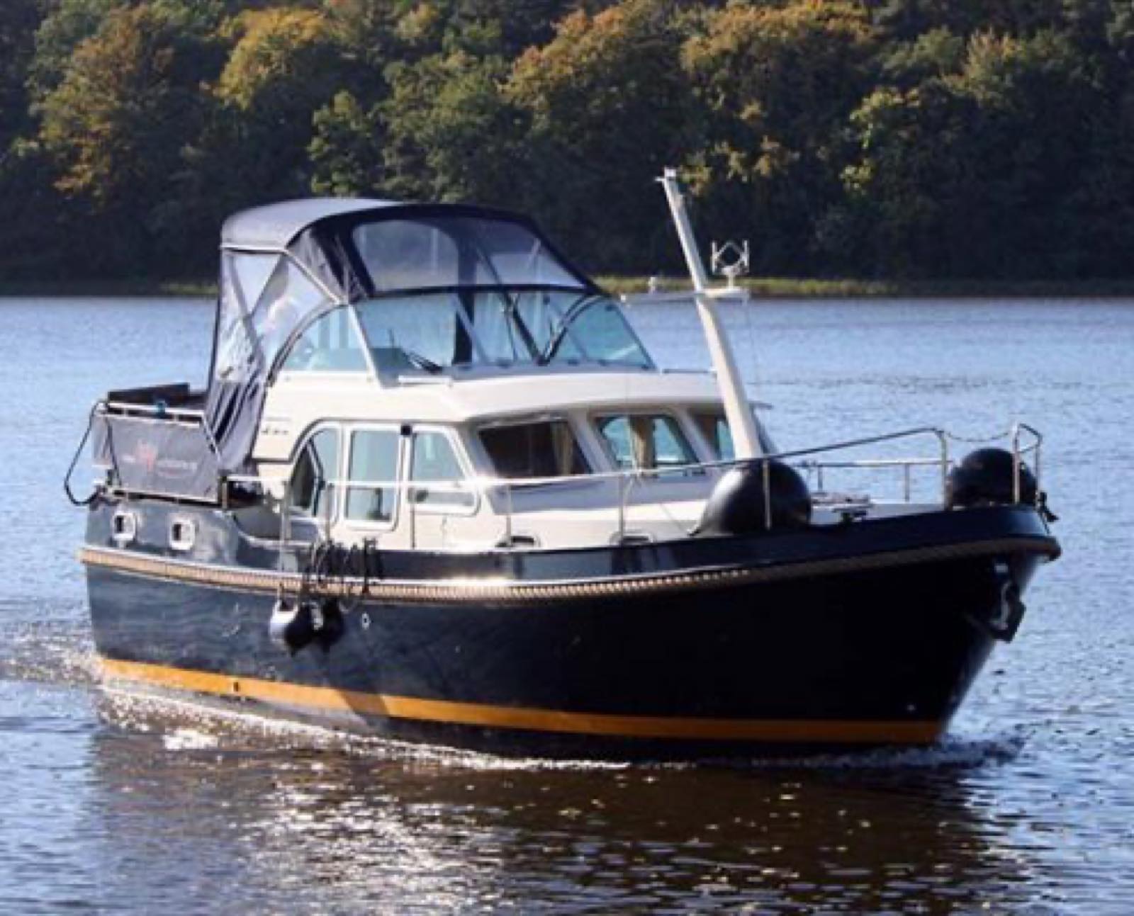 Hausboot großer Max – Außenansicht