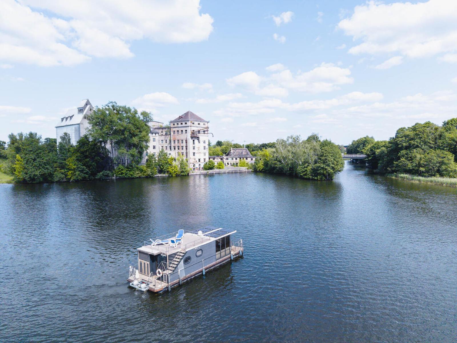 Hausboot Nizza – Außenansicht