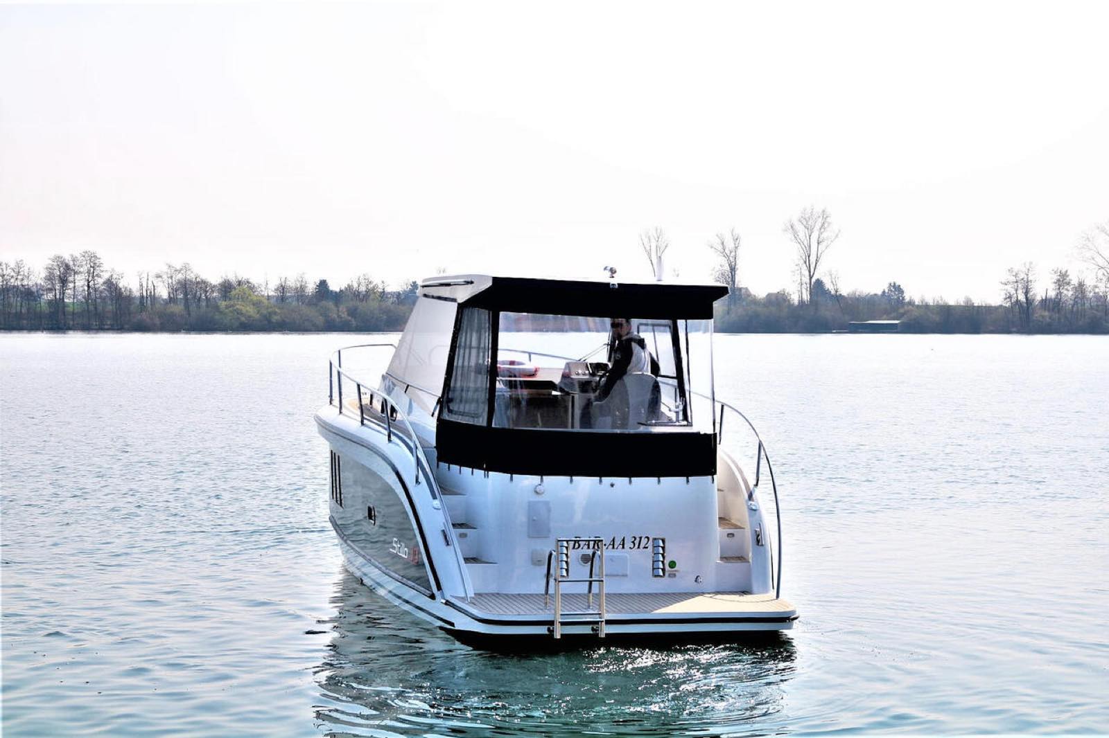 Hausboot Sina – Außenansicht
