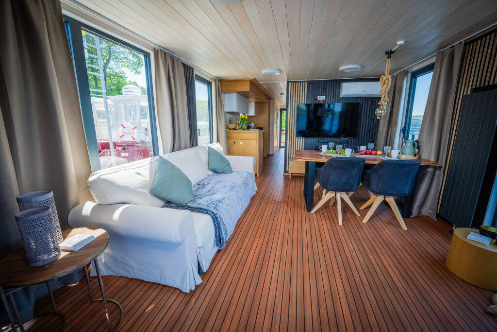 Hausboot Ariella – an Bord