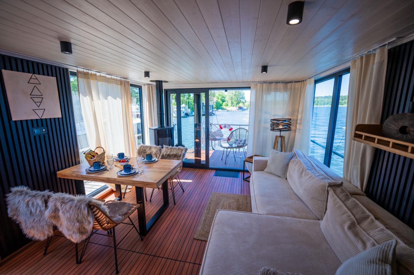 Hausboot Elements – Außenansicht